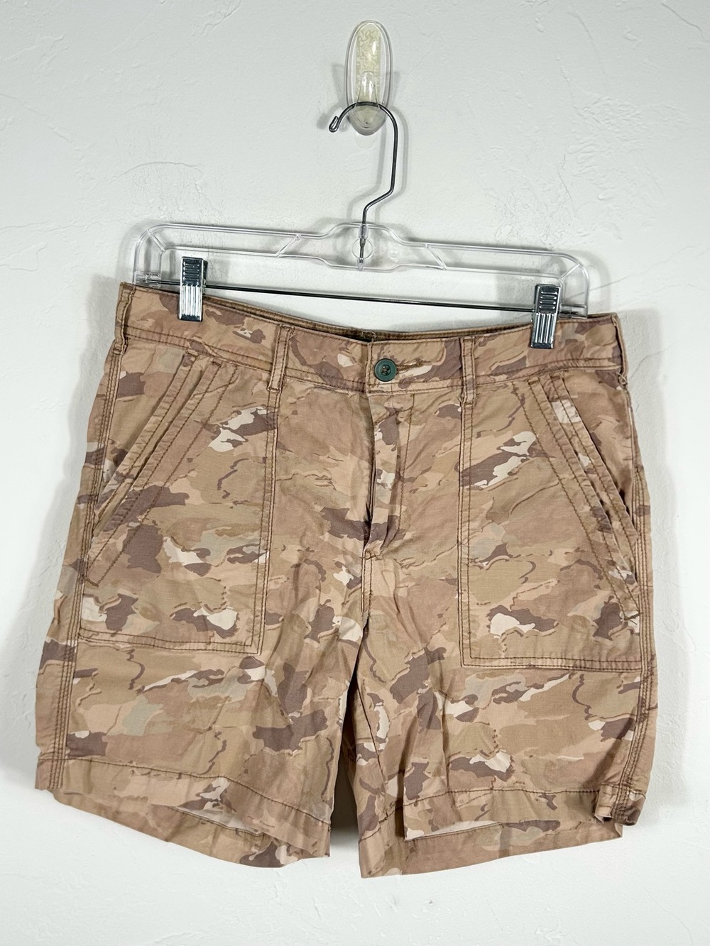 Anthropologie The Wanderer Camo Utility Shorts Desert Tan Pink Camouflage 29 NWT